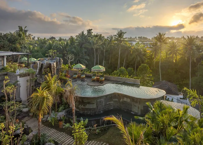 منتجع Premadewi A Pramana Experience 4*